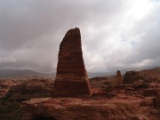2008_10_29_025_jordanie_petra_les_obelisques