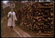 1964_04_raymond_a10_janine_tas_de_bois