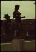 1965_07_raymond_h16_maillol_aux_tuileries