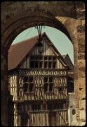 1965_08_raymond_k13_joigny_vieille_maison